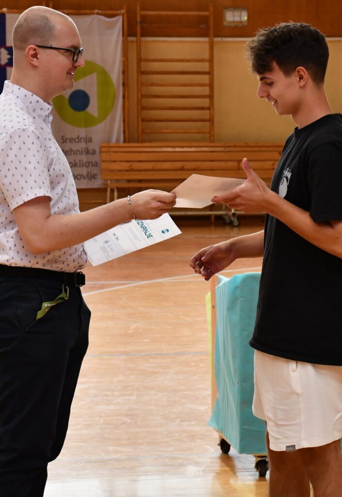Proslava ob dnevu državnosti ter podelitev priznanj najboljšim dijakom